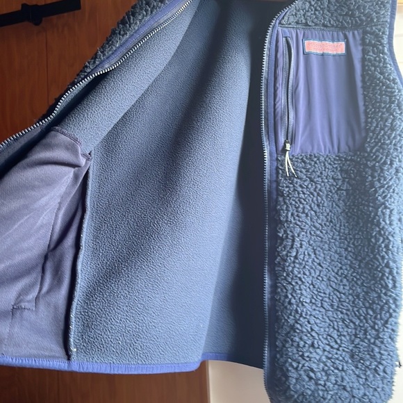 Vineyard Vines Martha’s Vineyard sherpa vest size small - Picture 3 of 9